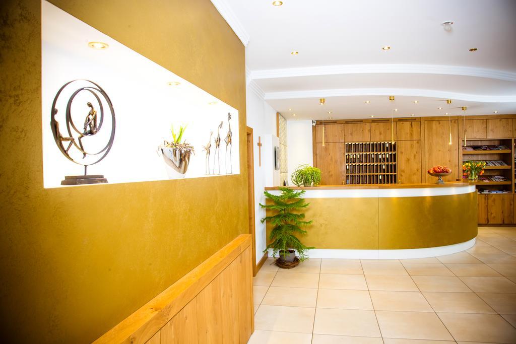 Konradshof 3*